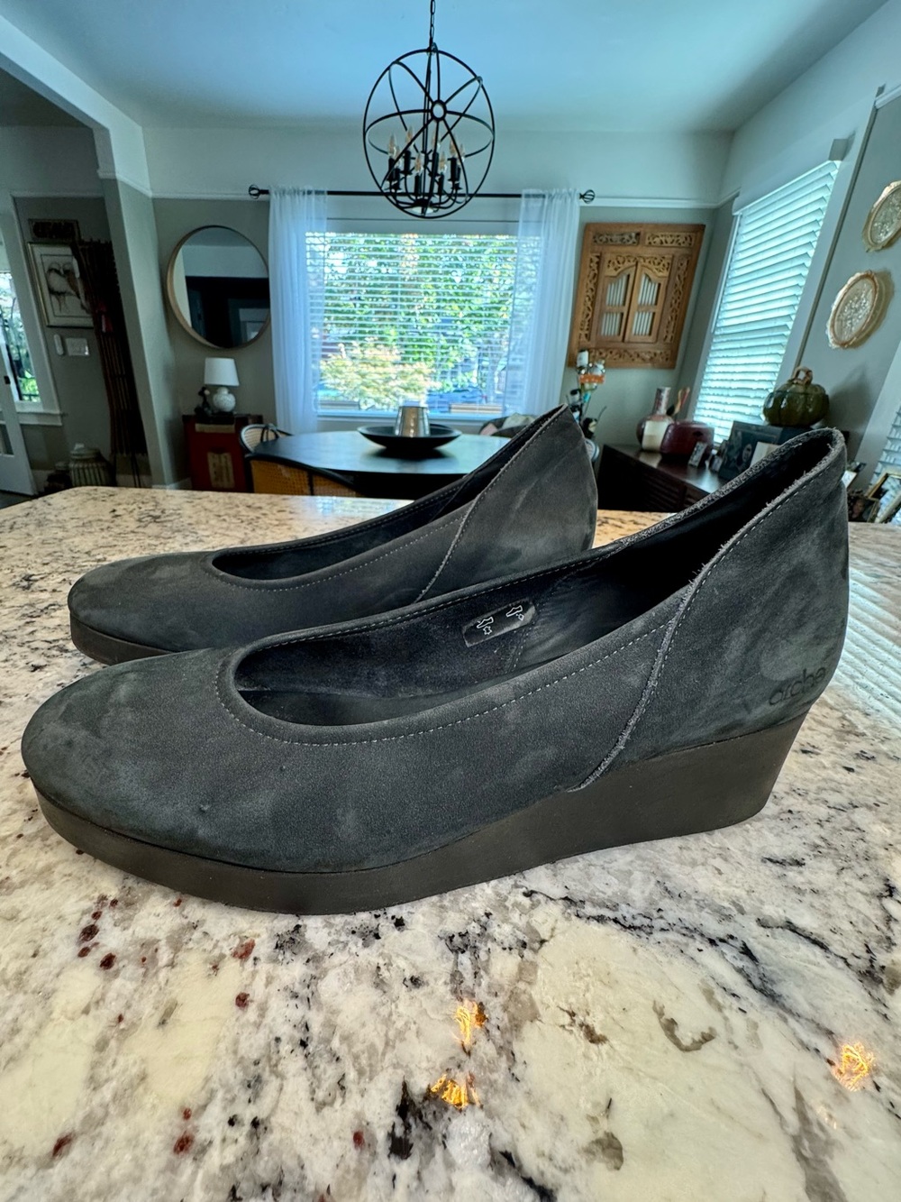 Arche Nubuck Full-grain leather Wedge Pumps - Black Suede. Size 39 US 8-8.5